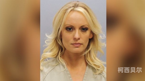 Stormy Daniels 爆乳，新闻资讯揭秘