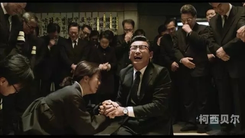 捆虐闷绝丝袜高潮地狱缠绵虐恋，丝袜中的高潮与地狱角色设定
