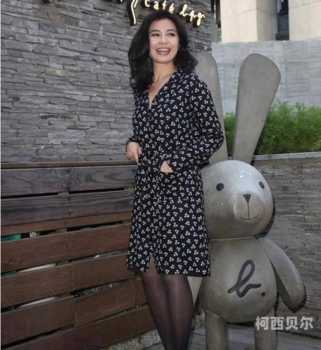国产丝袜免费视频，揭秘时尚魅力国厂精品丝袜在线