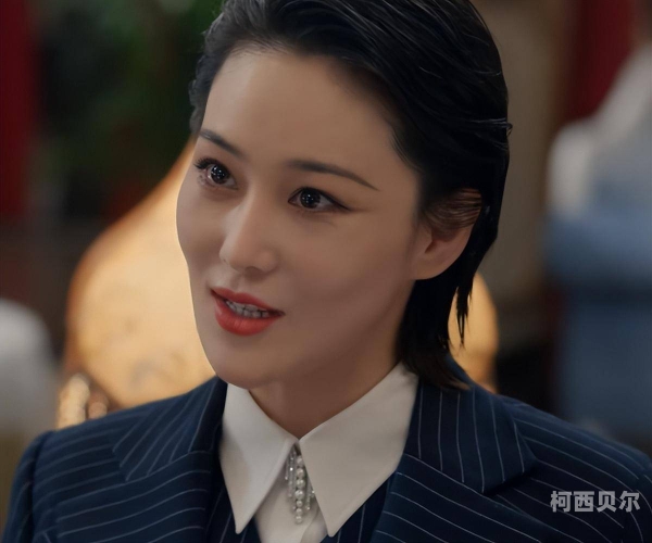 黄片三级熟女片黄片三级熟女片，网络热议下的角色设定与故事背景